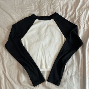 Forever 21 Black and Cream Ribbed Top